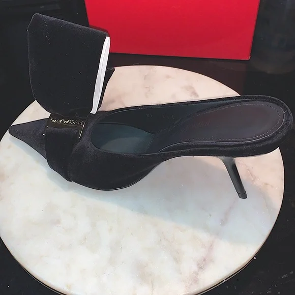 SALVATORE FERRAGAMO EMII 85 T 9 1/2 C NERO VELVIT NIB